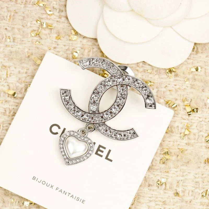 Contemporary Chanel Brooches 221918