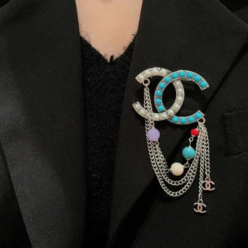 Modern Chanel Brooches 221916