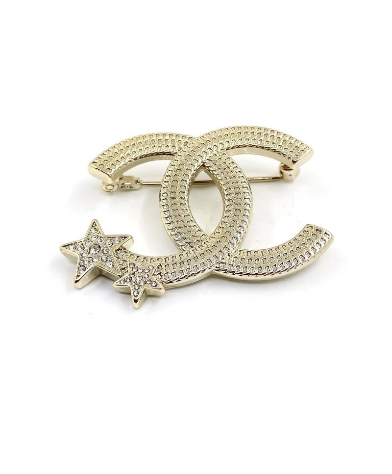 UrbanChic Chanel Brooches 221909