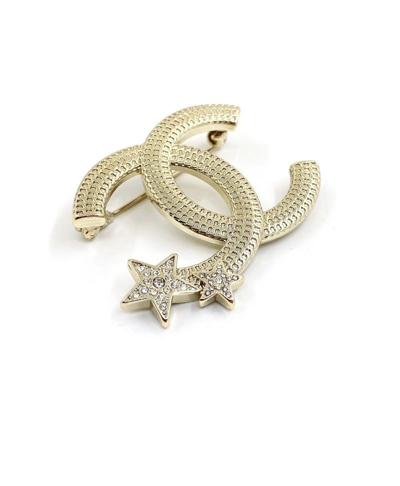 UrbanChic Chanel Brooches 221909