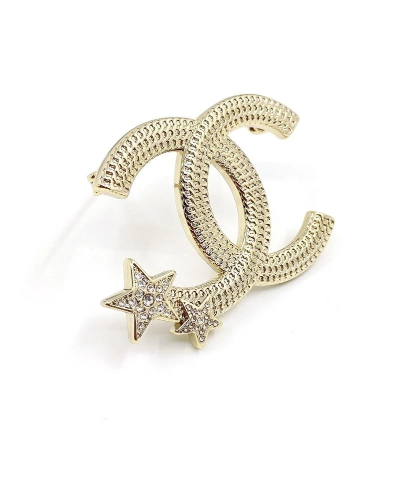 UrbanChic Chanel Brooches 221909