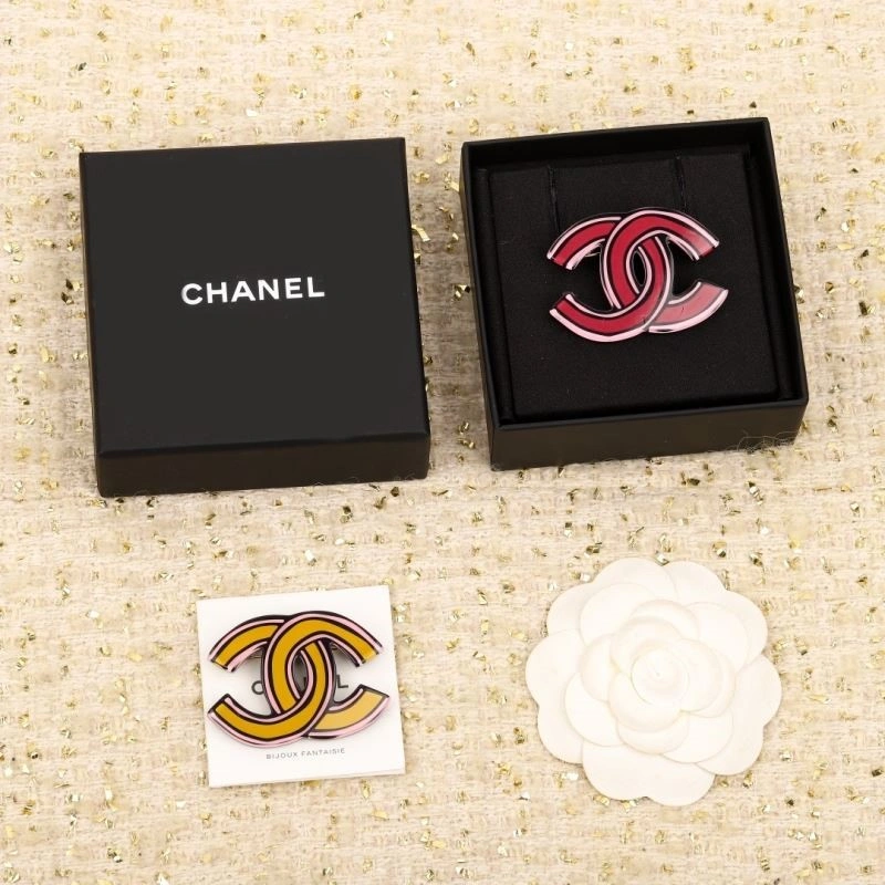 Popular Chanel Brooches 221910