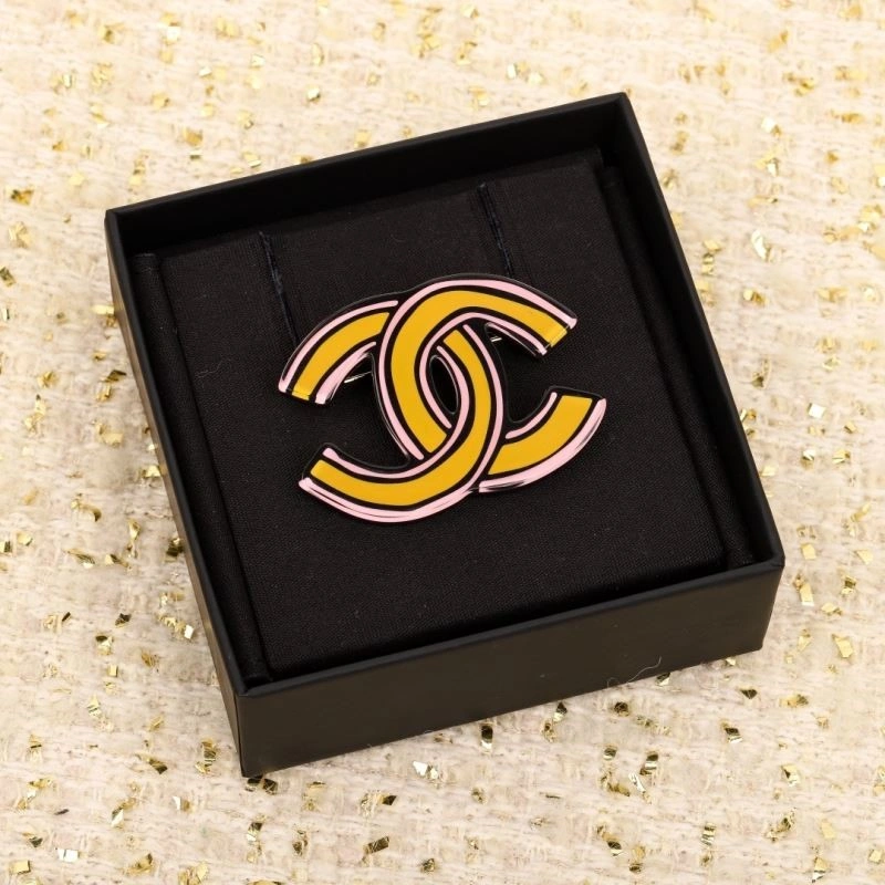 Popular Chanel Brooches 221910