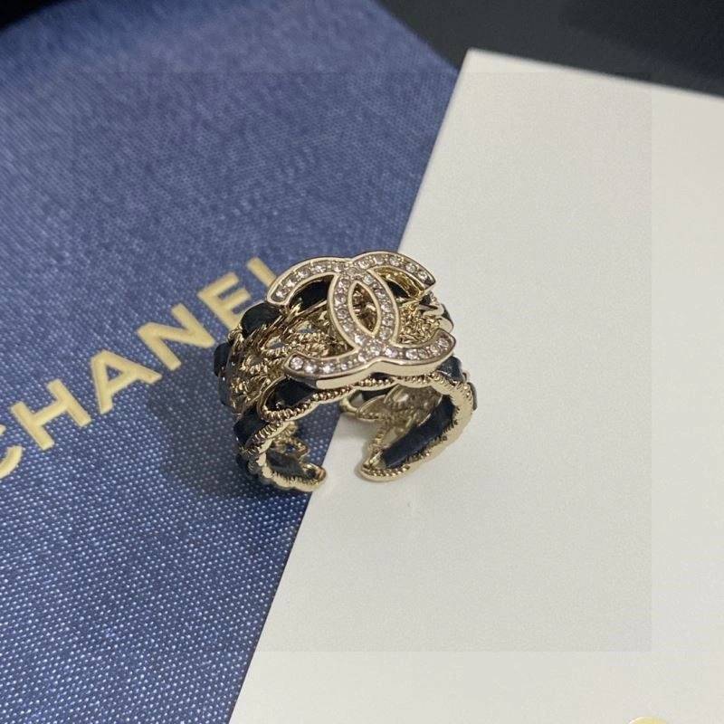 Youthful Chanel Brooches 221907