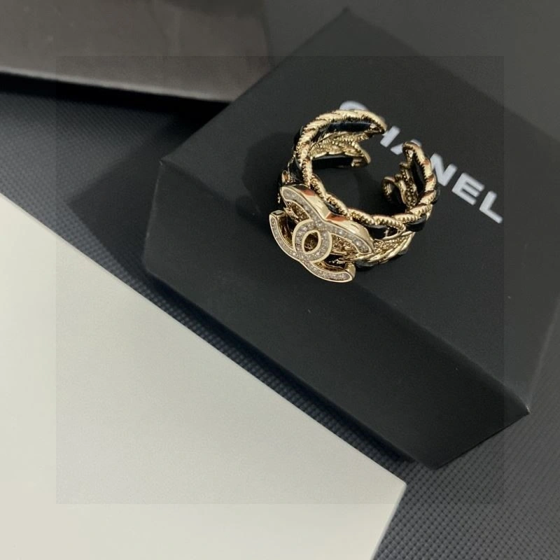 Youthful Chanel Brooches 221907
