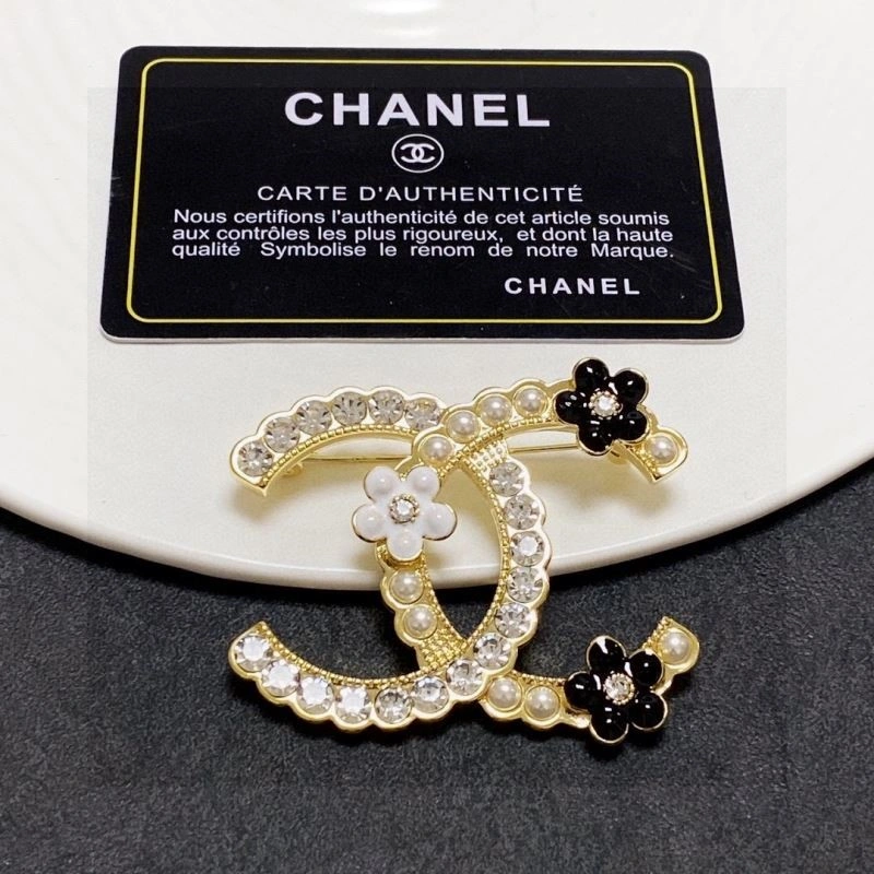 Chanel Brooches Colorful 221890