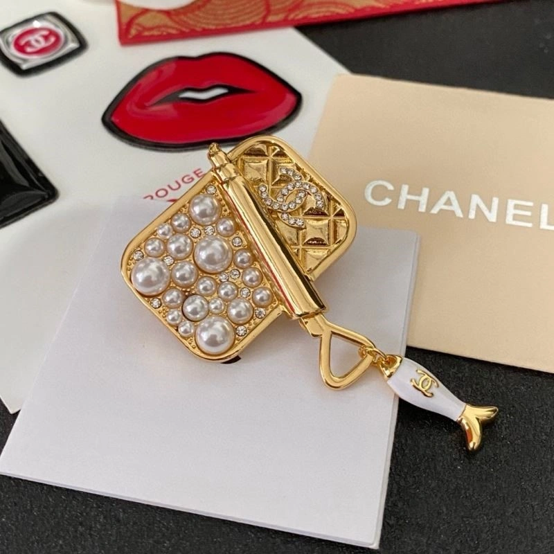 Affordable Chanel Brooches 221897