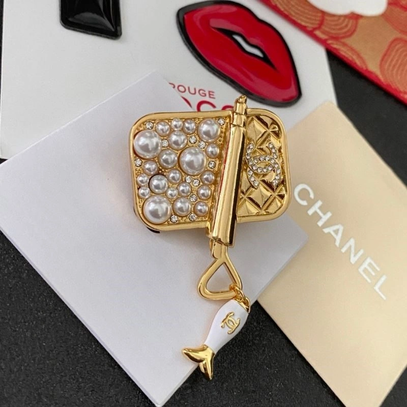 Affordable Chanel Brooches 221897