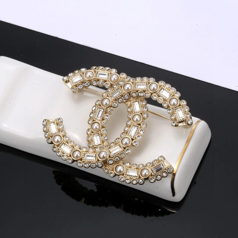 Chanel Brooches Bold 221901