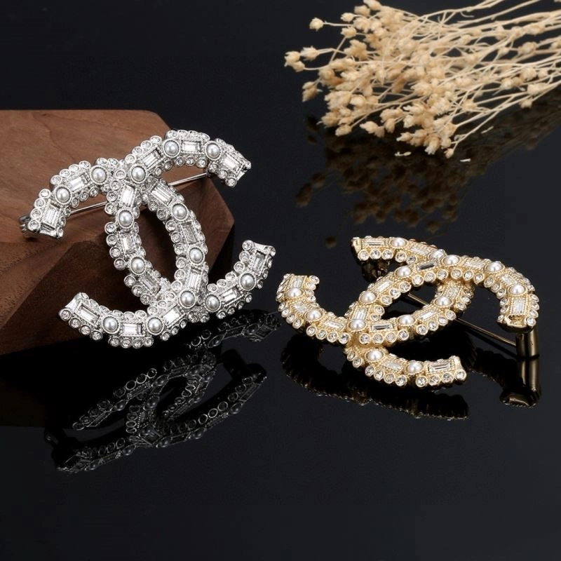 Chanel Brooches Bold 221901