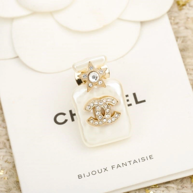 Chanel Brooches Sophisticated 221904