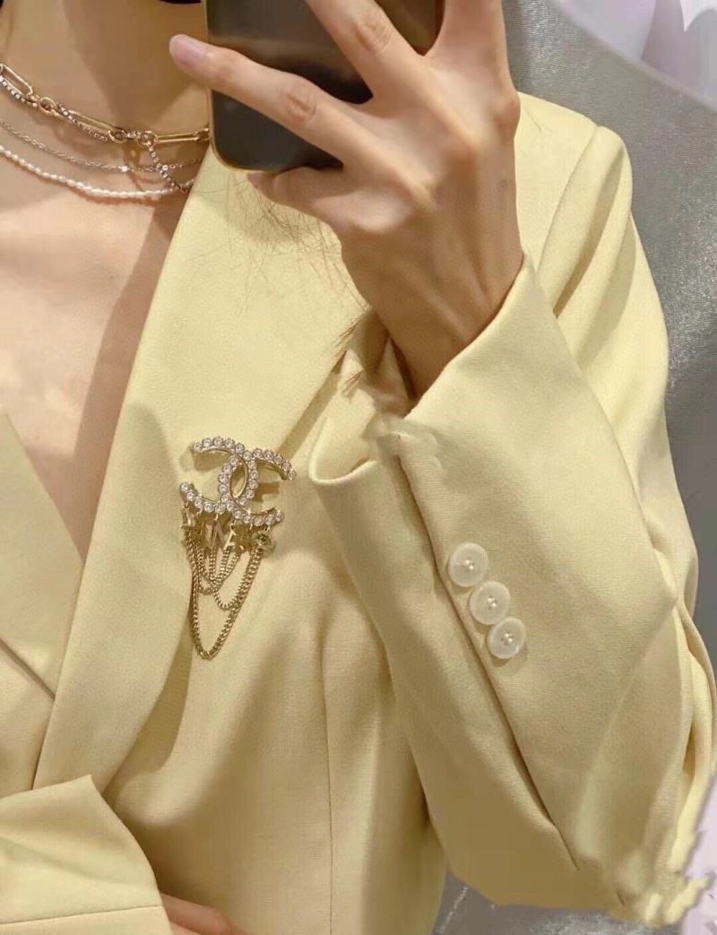 Chanel Brooches Unisex 221895