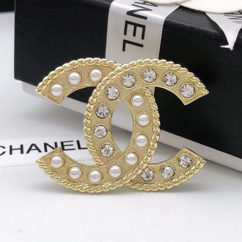 Affordable Chanel Brooches 221893