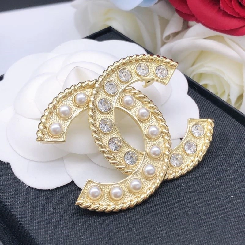 Affordable Chanel Brooches 221893