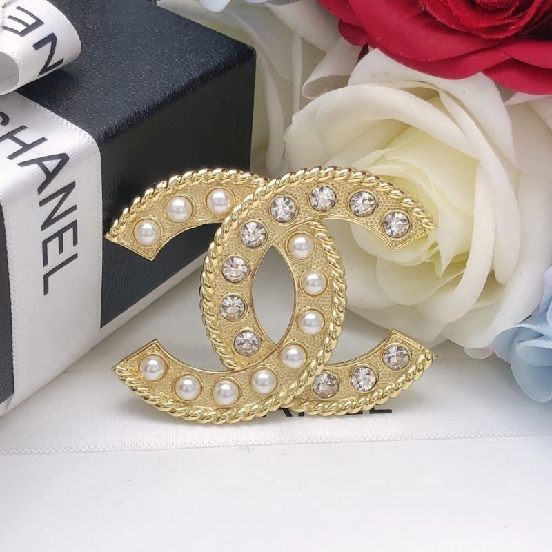 Affordable Chanel Brooches 221893