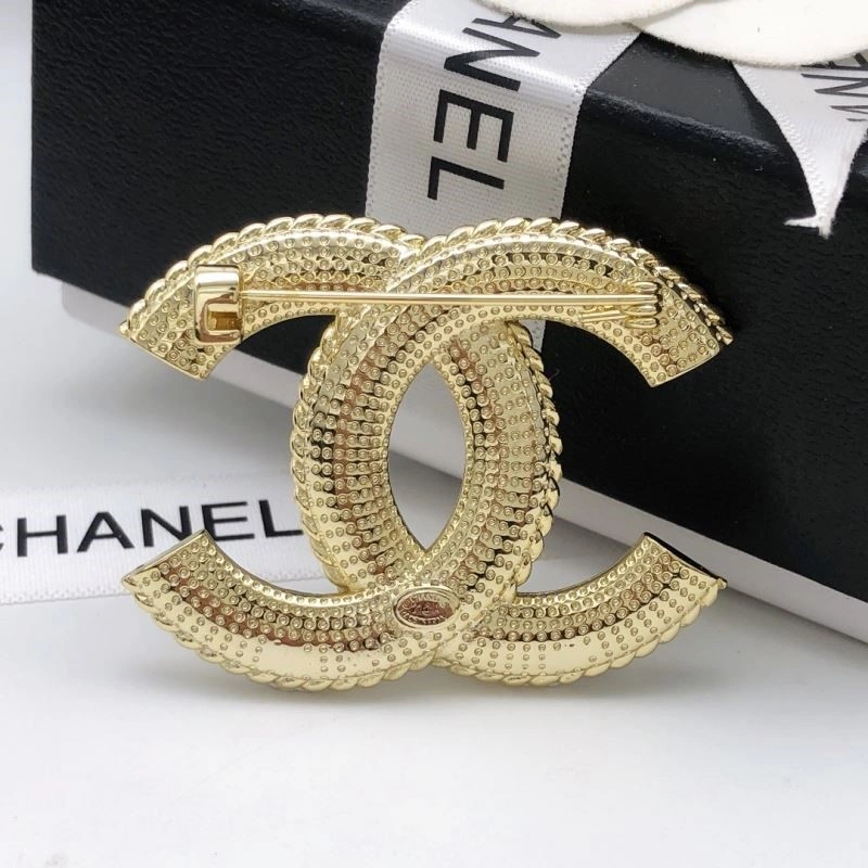 Affordable Chanel Brooches 221893