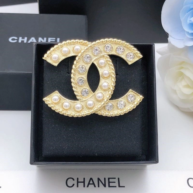 Affordable Chanel Brooches 221893