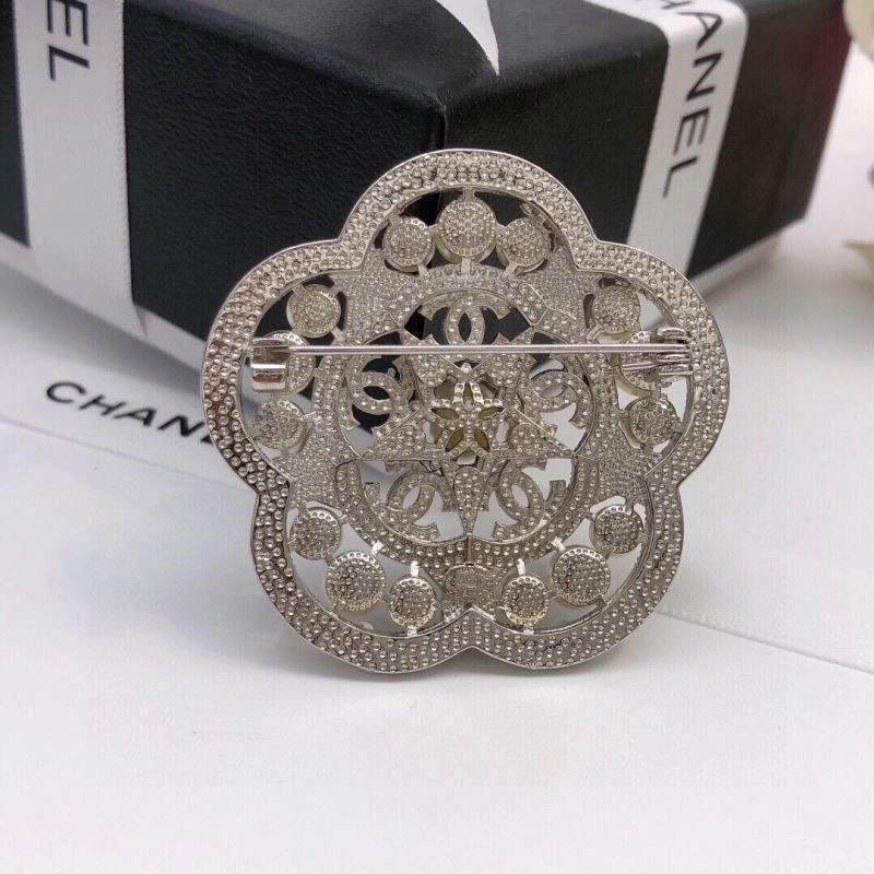 Chanel Brooches Resilient 221891