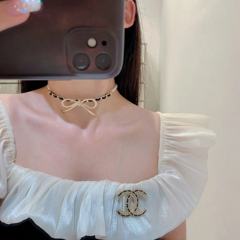 Chanel Brooches Youthful 221949