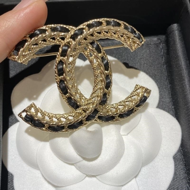 Chanel Brooches Youthful 221949