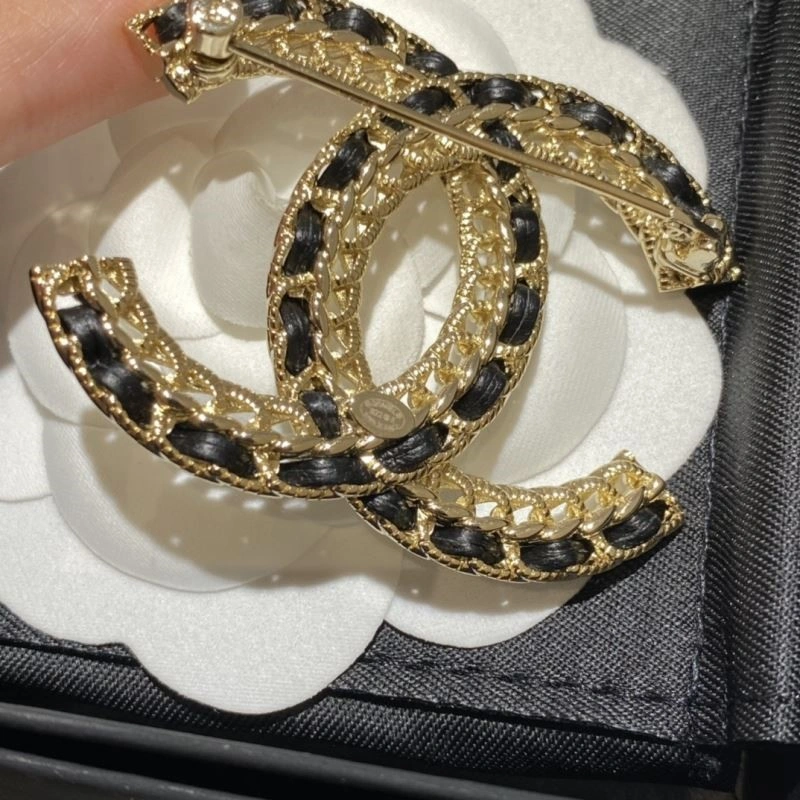 Chanel Brooches Youthful 221949