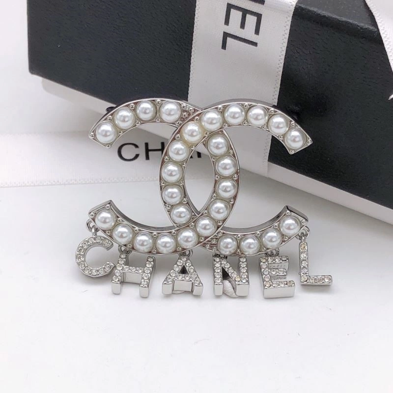 Colorful Chanel Brooches 221906