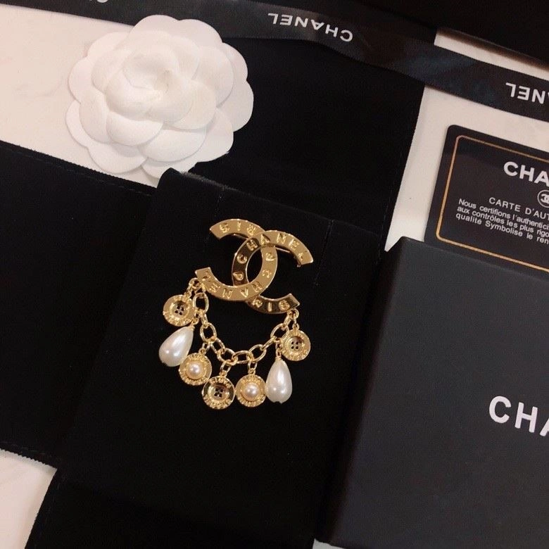Packable Chanel Brooches 221882