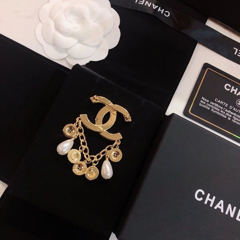 Packable Chanel Brooches 221882