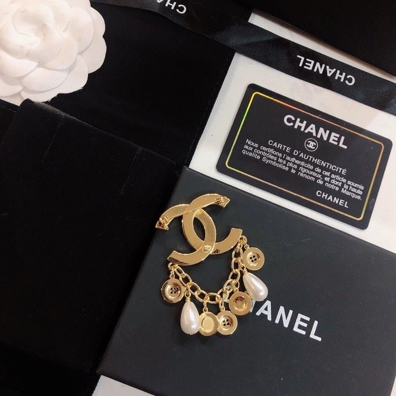 Packable Chanel Brooches 221882