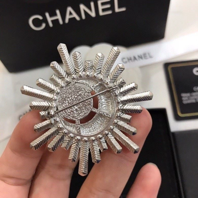 Chanel Brooches Contemporary 221902