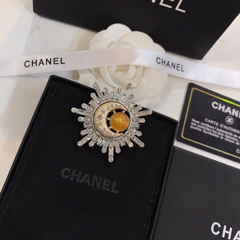 Chanel Brooches Contemporary 221902