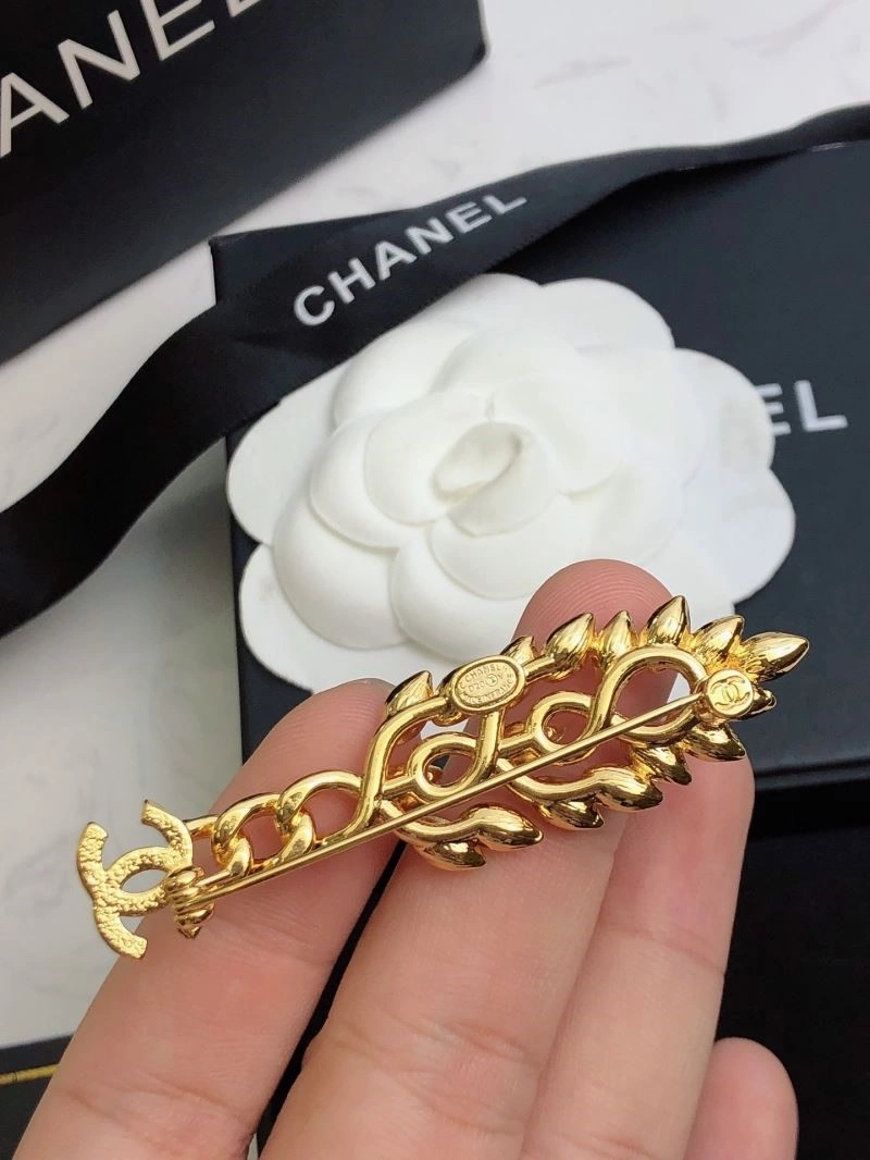 Flexible Chanel Brooches 221884
