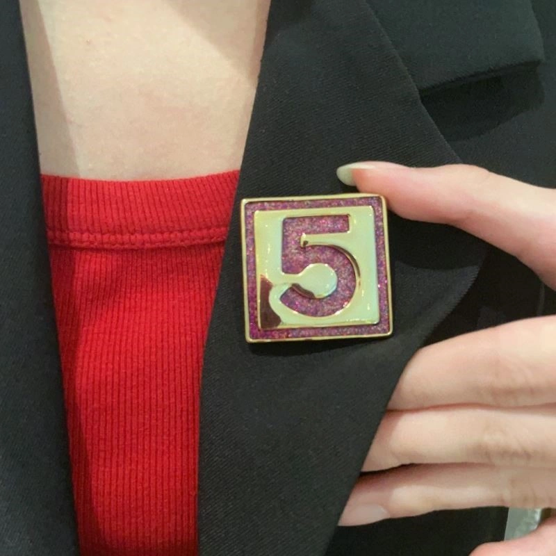 Durable Chanel Brooches 221888