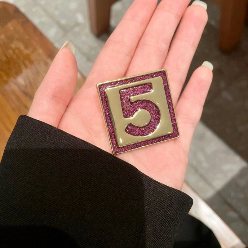 Durable Chanel Brooches 221888