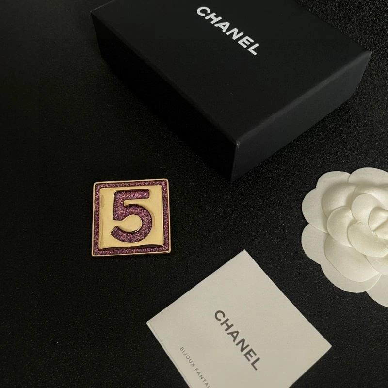 Durable Chanel Brooches 221888