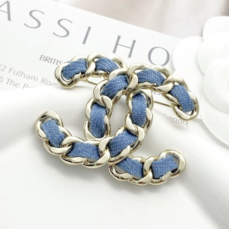 Chanel Brooches Affordable 221898
