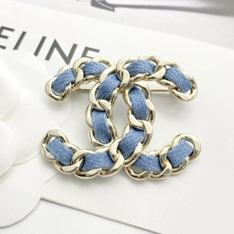 Chanel Brooches Affordable 221898