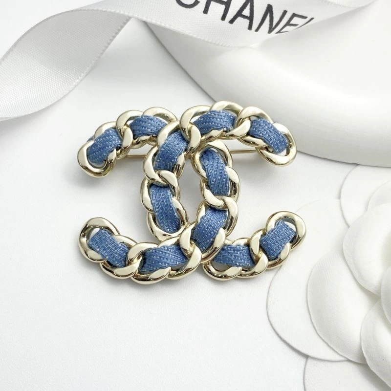 Chanel Brooches Affordable 221898