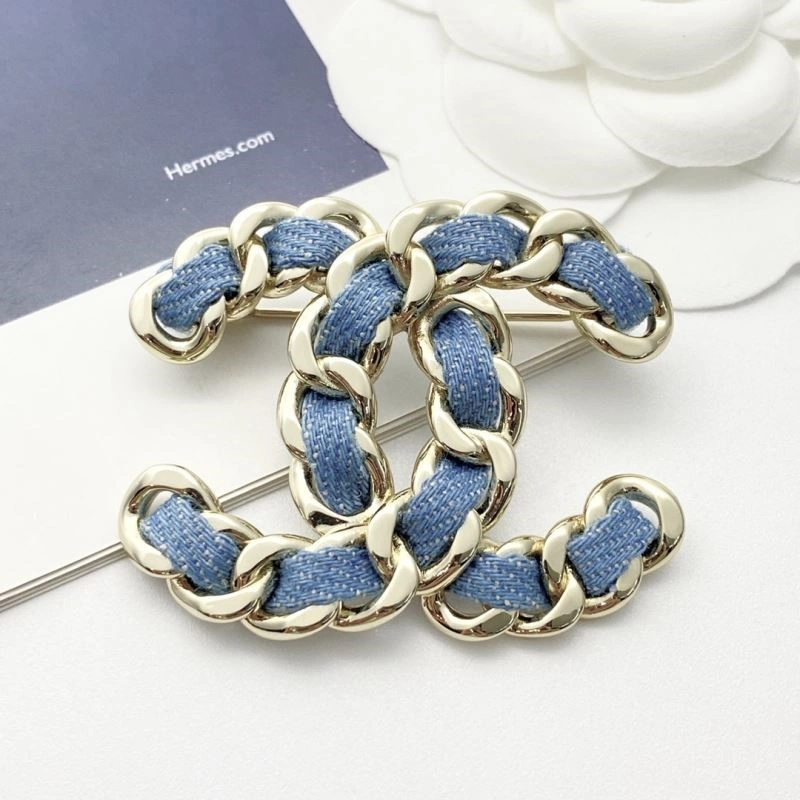 Chanel Brooches Affordable 221898