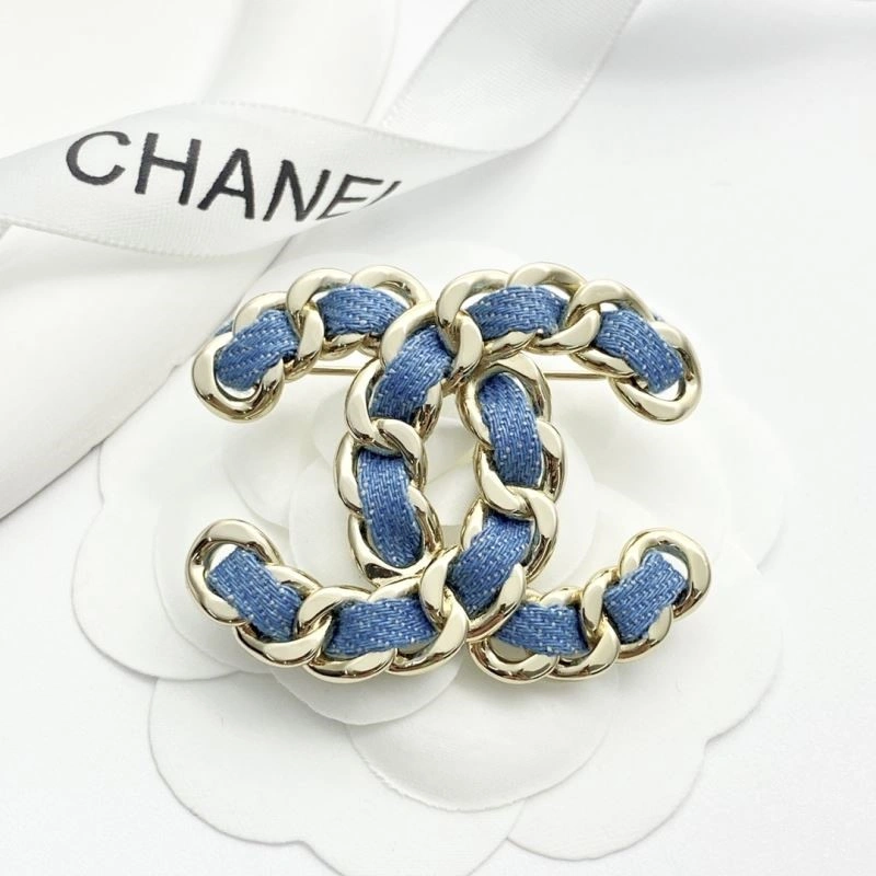 Chanel Brooches Affordable 221898