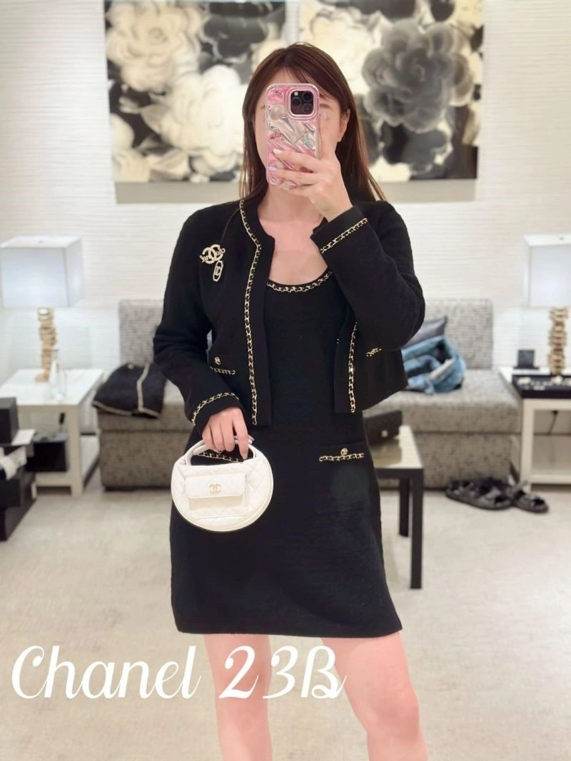 Affordable Chanel Brooches 221868