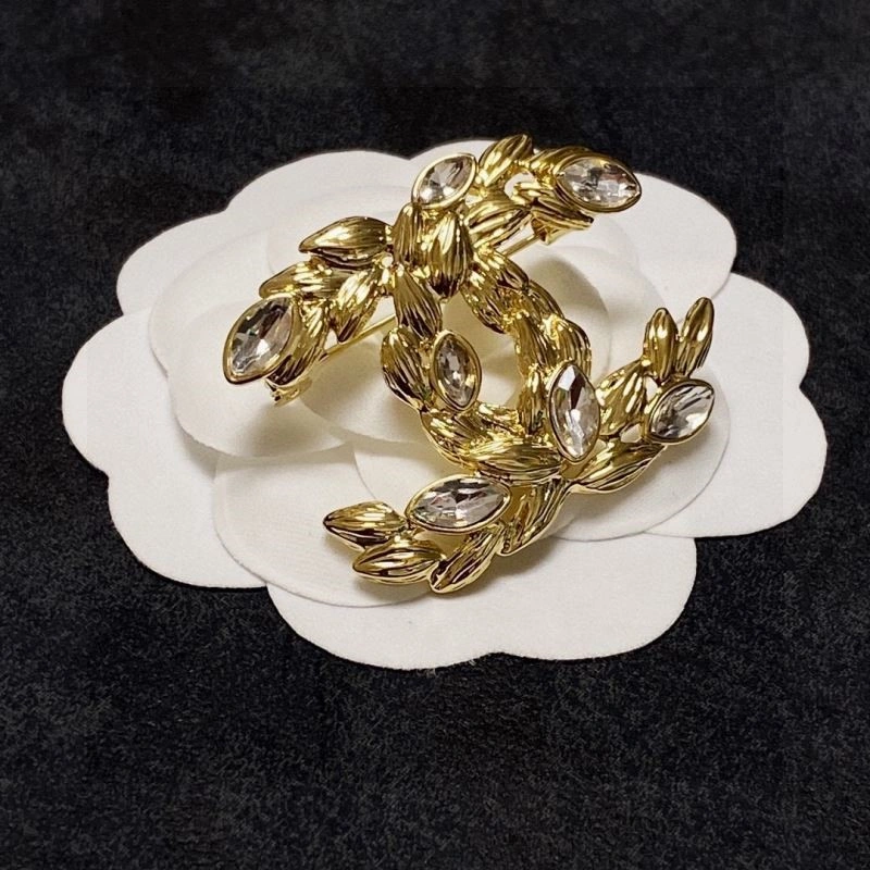 WrinkleFree Chanel Brooches 221917