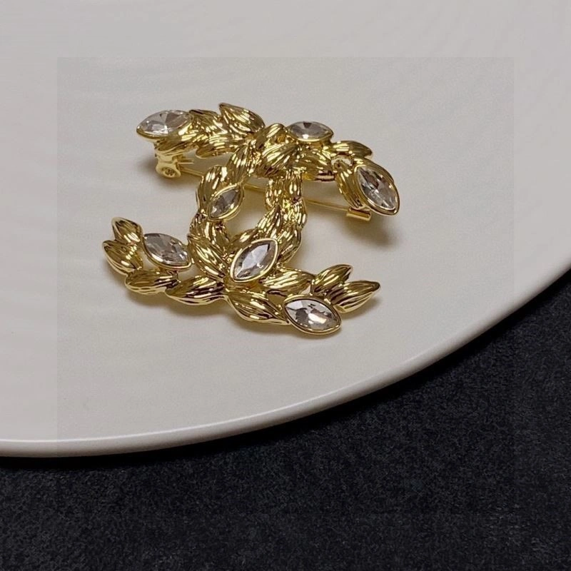 WrinkleFree Chanel Brooches 221917