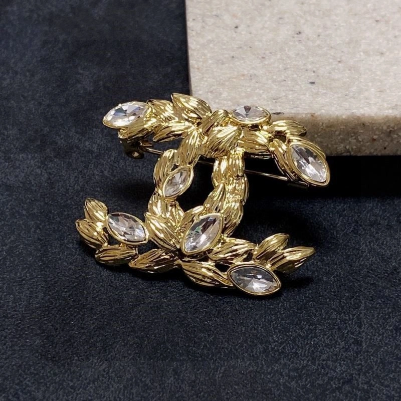 WrinkleFree Chanel Brooches 221917