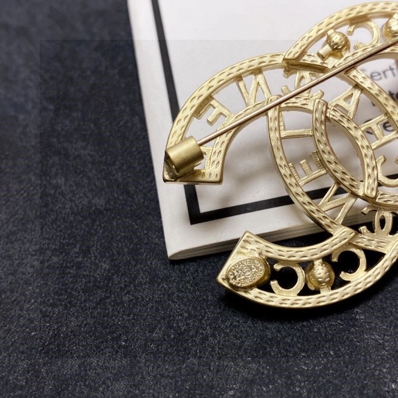 Durable Chanel Brooches 221867