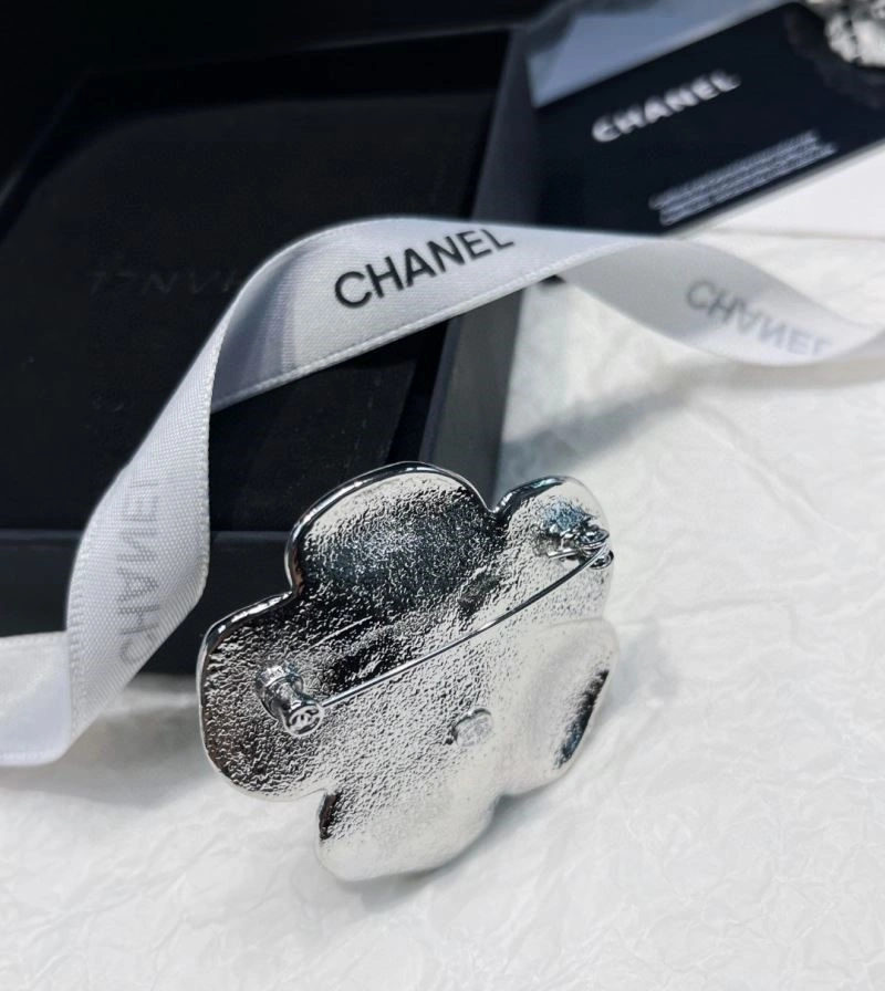 Chanel Brooches TimelessDesign 221865