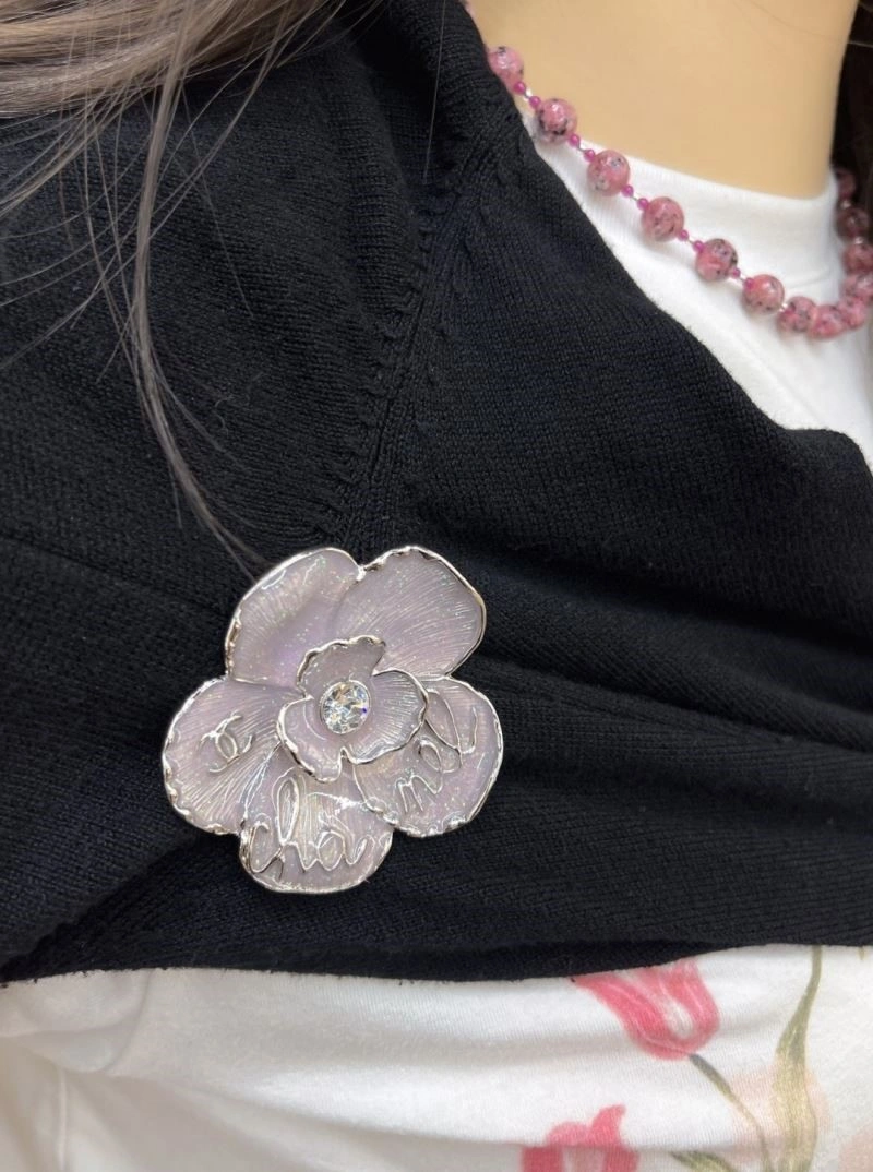 Chanel Brooches TimelessDesign 221865