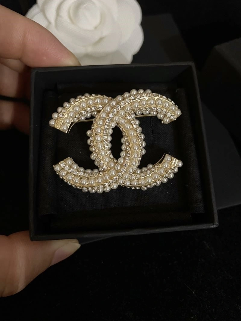 Trendy Chanel Brooches 221873
