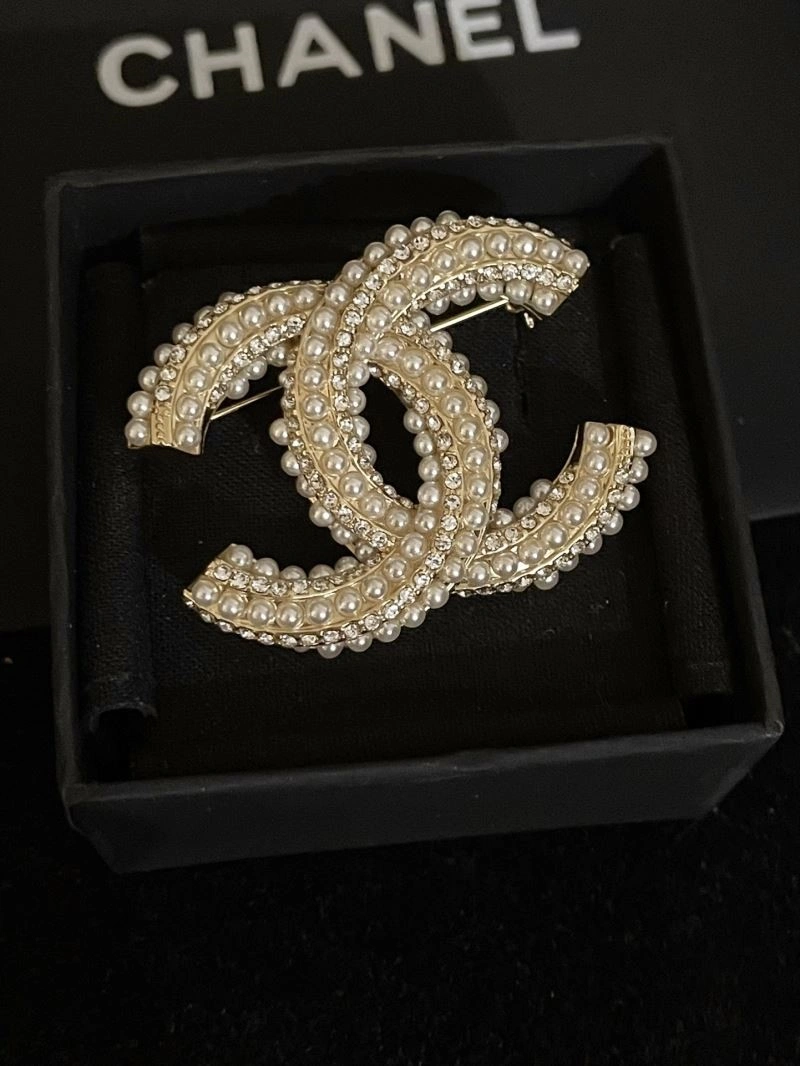 Trendy Chanel Brooches 221873