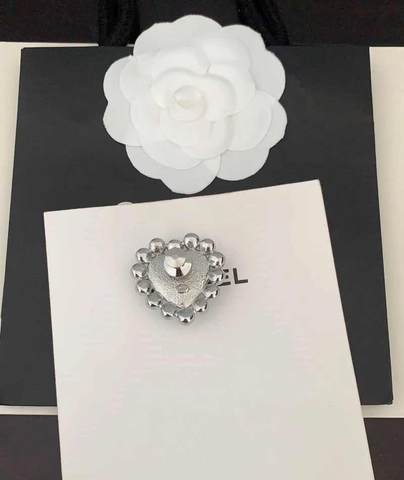 Chanel Brooches Chic 221859